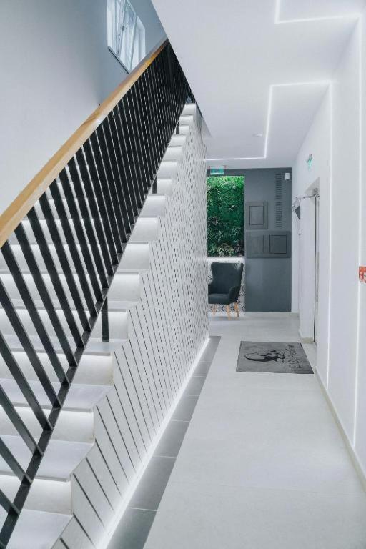 Charlotte Apartment - 2Bedrooms W Parking Near Nymphaea Орадя Экстерьер фото